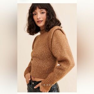 ASTR Women's Tan Sweater
